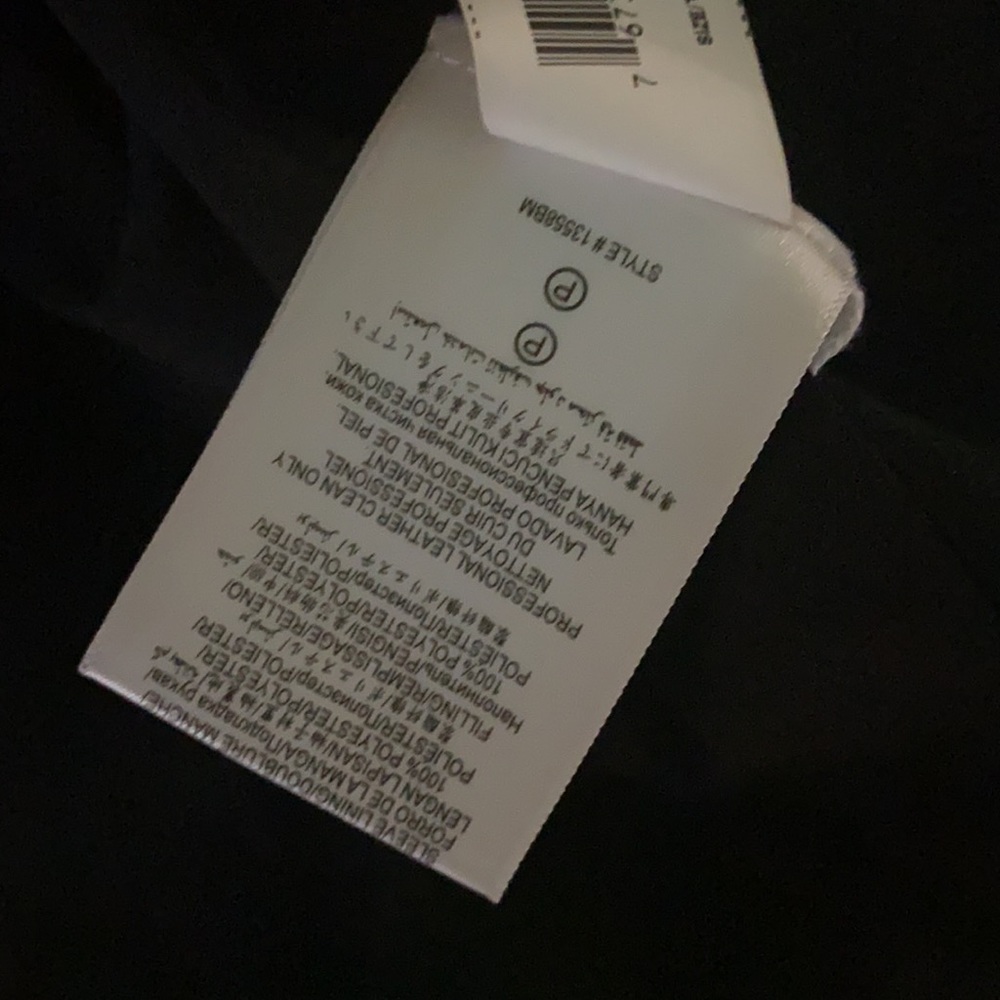 Like new size small - Picture 6 of 6